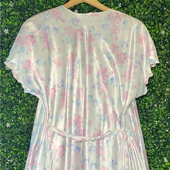 Pastel Nightie & Robe - Picture 7 of 7